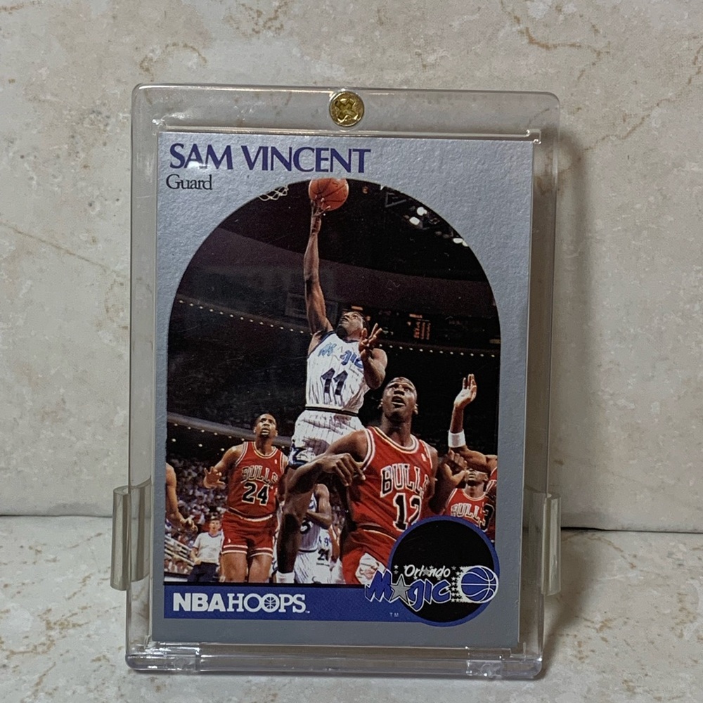 Sam Vincent NBA Hoops Card with Cameo of Michael Jordan